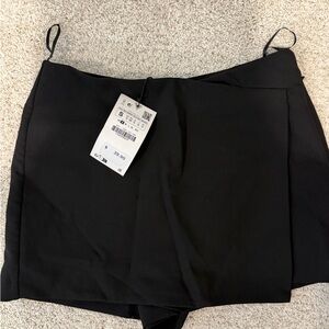 Zara Classic Black Women's Skort. Brand new with tags